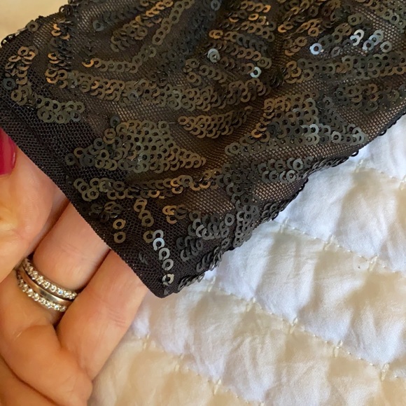 Off the shoulder eunice BCBG dress - Picture 7 of 8